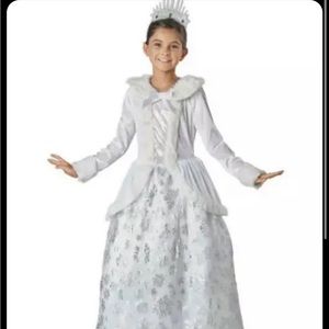 Snow Queen Costume with matching crown 🎃